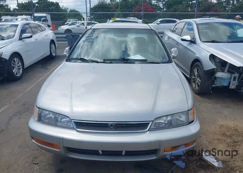 1996 Honda Accord Lx/Ex z USA, uszkodzony, nr VIN 1HGCD5630TA172402